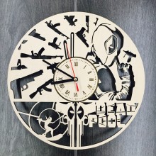 Часы настенные из дерева 7Arts Дэдпул CL-0089